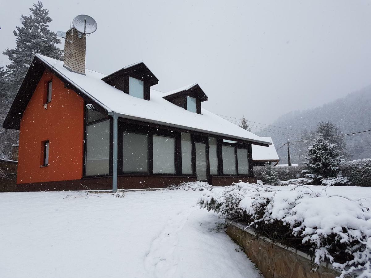 Garden View Villa Drienica Exteriör bild